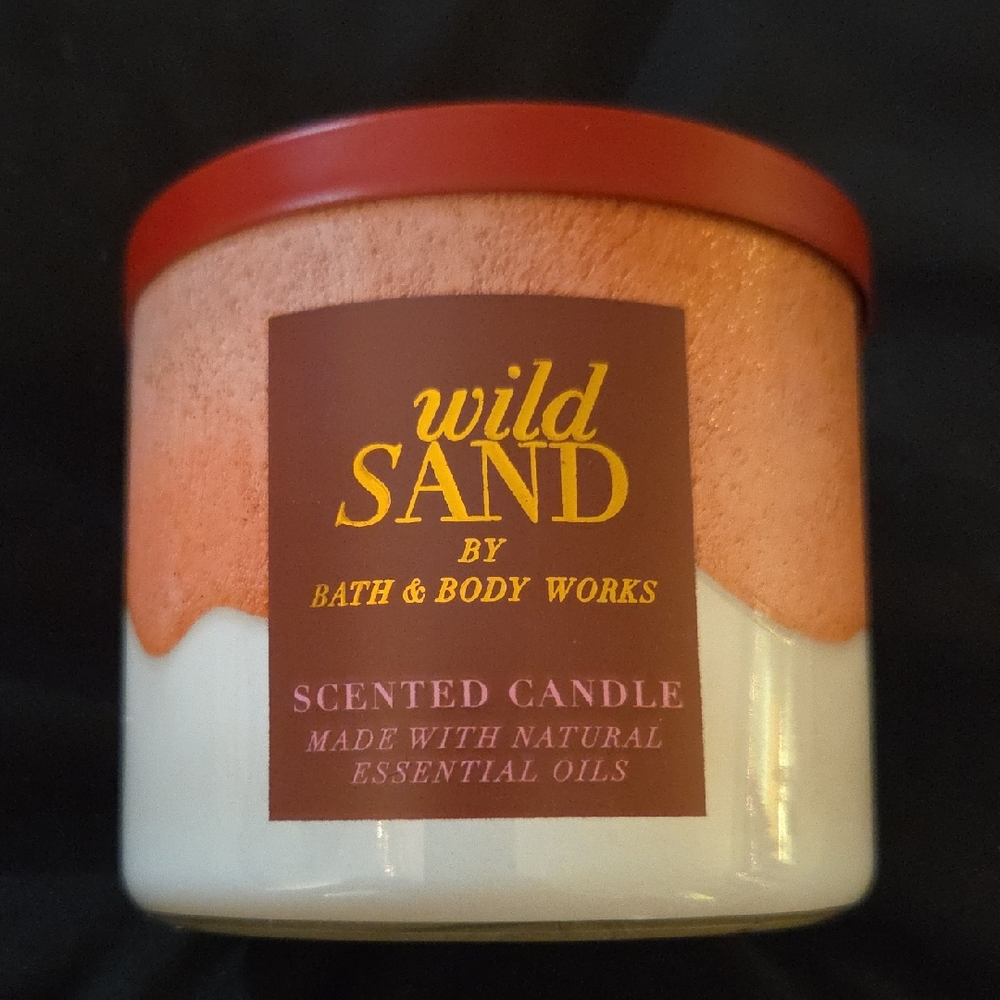Bath & Body Works Wild Sand Candle - Orange and White